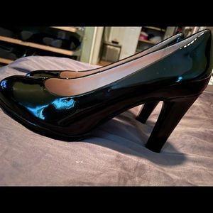 4inch patent leather heels. Worn once.